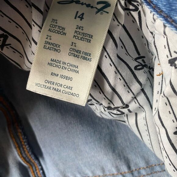 Seven/7 Blue Denim Women's Shorts. Size 14 - Picture 5 of 6